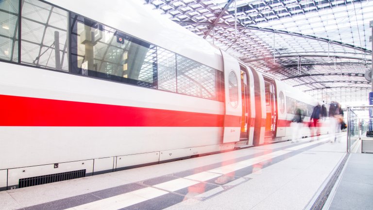 Online-Seminar-Reihe „Fördermöglichkeiten für Innovationsprojekte in Verkehr und Logistik" Online-Seminar-Reihe „Fördermöglichkeiten für Innovationsprojekte in Verkehr und Logistik"