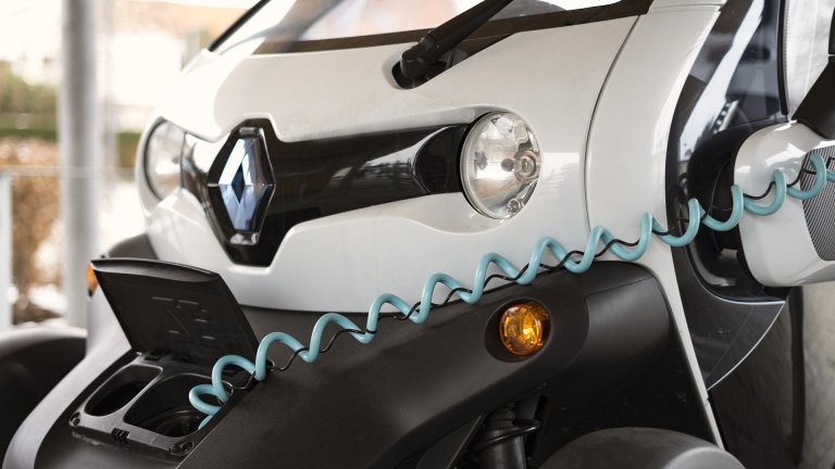 E-Auto aufladen E-Auto aufladen