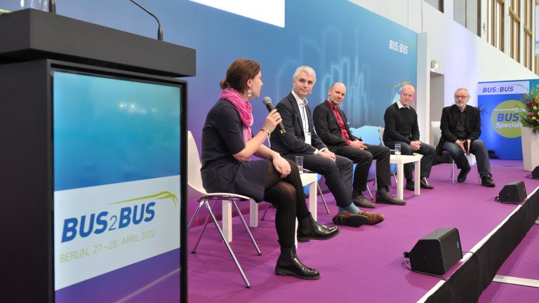 Panel discussion "Autonomous driving - status quo and vision" at Bus2Bus Panel discussion "Autonomous driving - status quo and vision" at Bus2Bus