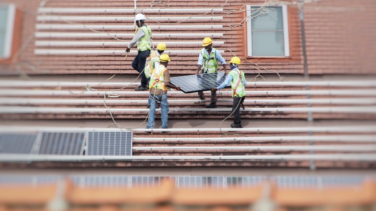 Installation von Solarpanels