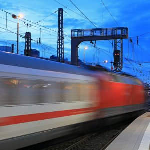 Rail.S/VDE-Symposium: Sicherheit & Zulassung elektrischer Bahnausrüstungen­